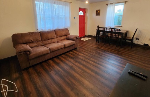 Hackensack House | Entire house close to NYC, Metlife stadium, American Dream mall!