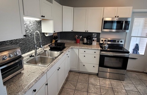 Xenia House | Entire House - Discounted for Over 7 days and Over 28 days