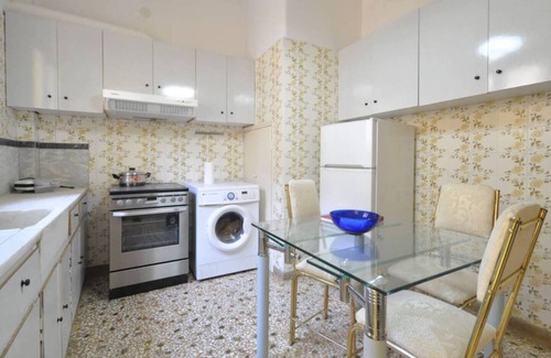 Keratsinion House | Entire House, Garage, at Amfiali near Piraeus Port