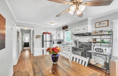 Afton House | Entire house in Afton, VA, The Cottage at Stumble Creek - 3 bedroom