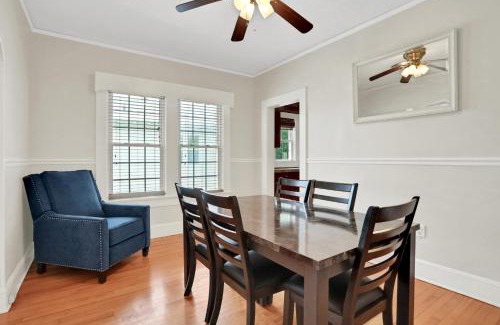 Fairfax House | Entire house in Avondale, walking distance to shops and restaurants