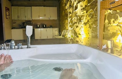 Serpong House | Entire house in BSD with a jacuzzi
