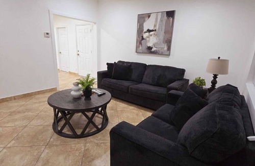 Yuma House | Entire house in central Yuma Az 4 bedroom with AC, WiFi. Enjoy relaxation