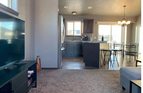 Sioux Falls House | ENTIRE House in Suburbs 10 min from city center