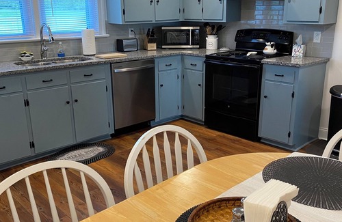 Lynchburg Cottage | Entire House located 2 miles from Liberty University Campus. Farm setting.