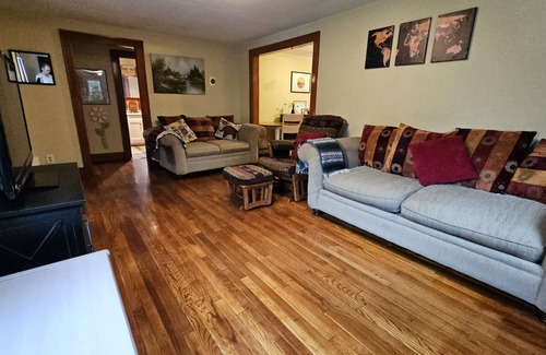 Glenham House | Entire house minutes from Beacon