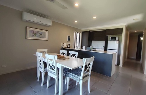 Griffin House | Entire house near North Lakes, Brisbane, Qld