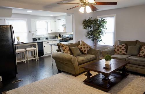 Amherst House | Entire house Near UB & Niagara Falls, HotTub, fire-pit