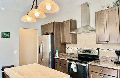 Midland House | Entire house - newly built, open layout, long term OK - pet friendly!