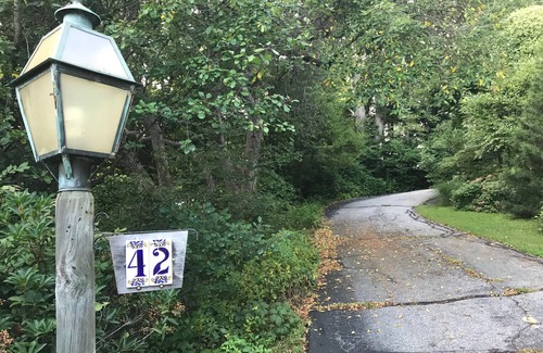 Peterborough House | Entire house on privately situated Lilac Hill abuts conservation land