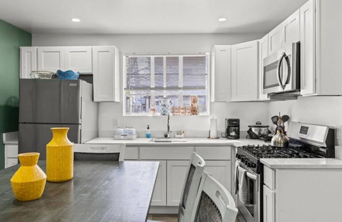 Delair House | Entire House-Private Parking
