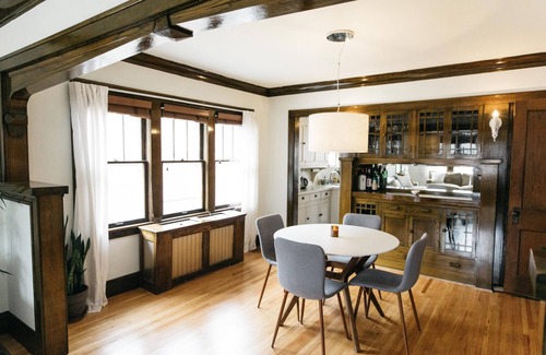 Macalester - Groveland House | Entire House | Sleeps 6 | 10 Min From MSP