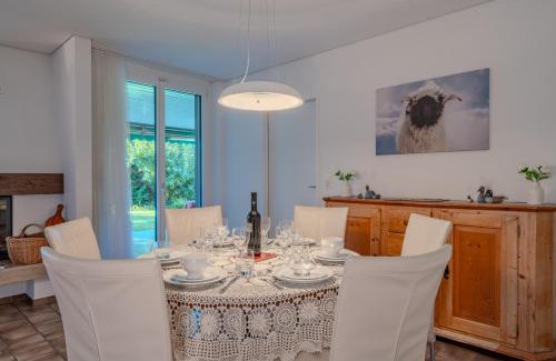 Neerach Villa | Entire House, Terrace, Garden, BBQ, 3 TVs - Zurich Region