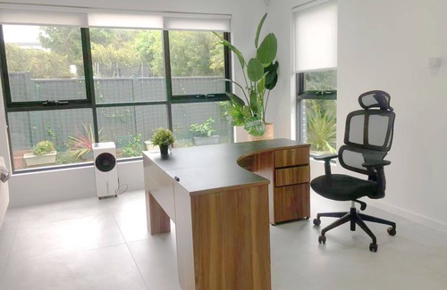 Peakhurst House | Entire House with 2 bedrooms and parking nearby Hurstville