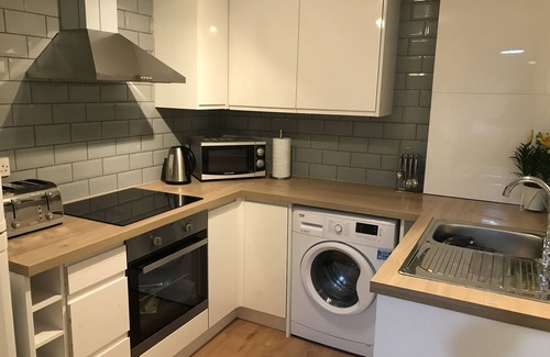 Willesborough House | Entire House with Garden and Parking Nr Ashford International