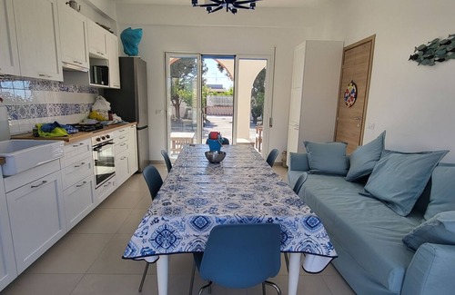 San Giorgio-Librino-San Giuseppe la Rena-Zia Lisa-Villaggio Sant'Agata Cottage | Entire villa, large spaces, 5 minutes walk to the beach suitable for families groups