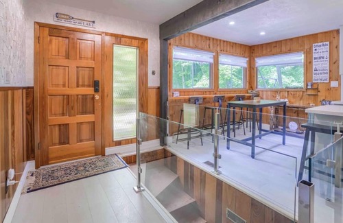 Coboconk Cottage | Entire kawartha lakes cottage with hottub