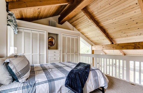 Alvadore House | Entire L&D North House & Cottage - A Waterfront Getaway