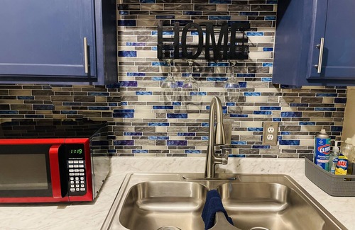 Greater Fondren Southwest Condo | Entire Large Urban Oasis w/additional Sleeping Area