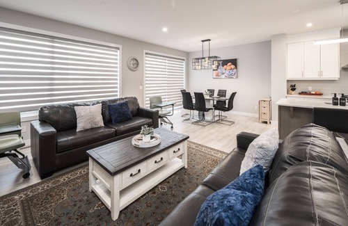 Northwest Calgary House | Entire Luxury New Build Single Home, Close to Banff and Bow River!