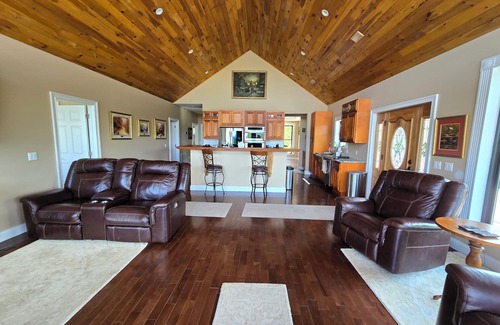 Kegley House | Entire Manor
