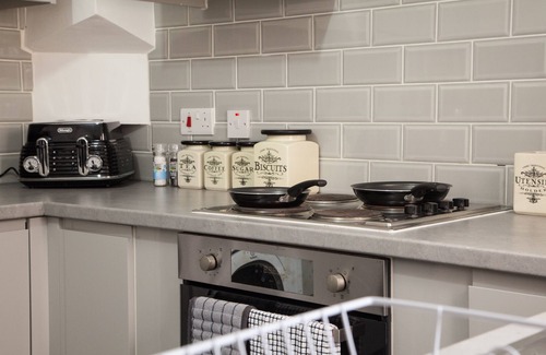 Belle Vue House | Entire Modern Home in Manchester For You