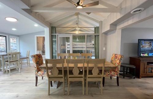 Smithsburg House | Entire Mountain Cottage Near Scenic Hiking Trails