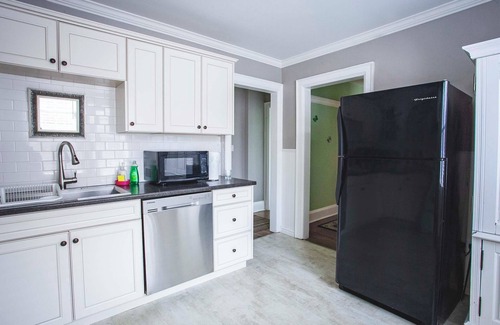 Fort Erie House | Entire Near Niagara, Crystal Beach, Buffalo - Located in Canada