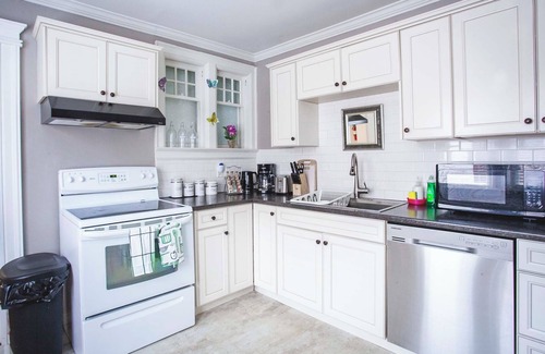 Fort Erie House | Entire Near Niagara, Crystal Beach, Buffalo - Located in Canada