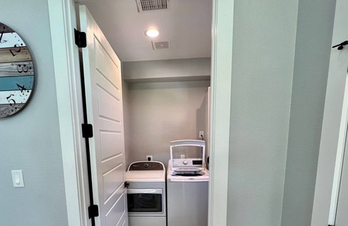 Montgomery House | Entire New build, boat parking, near Lake Conroe / Sam Houston Nat'l Forrest!