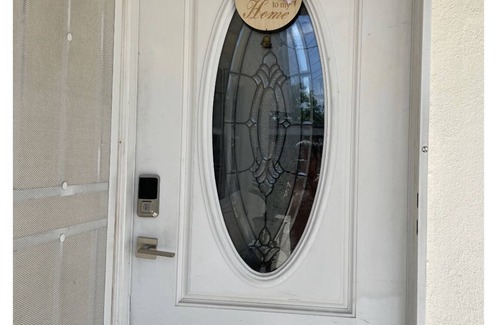Westmont House | Entire Newly Renovated House in North Pomona