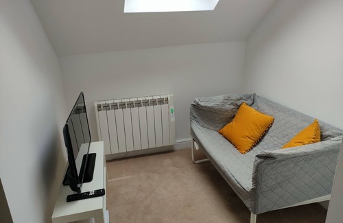Leicester City Centre Apartment | Entire One Bedroom Flat in Leicester City Centre, with a Fully Equipped Kitchen