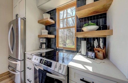 Bucyrus House | Entire place, cozy, unique space, countryside