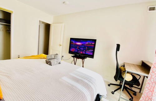 Aspen Hill Condo | Entire place with parking wifi laundry