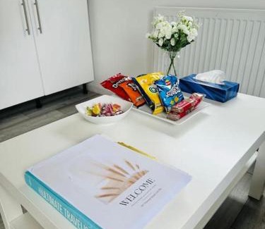 Glasgow Apartment | Entire Private 1 Bedroom - Guest Suite in Glasgow