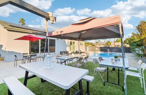 El Cajon House | Entire Private 3-Bedroom House with Pool, Garage, Gated Yard, Available Now
