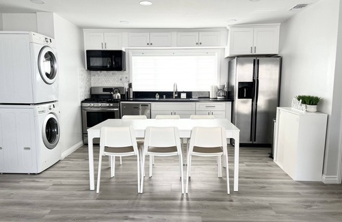 La Crescenta-Montrose House | Entire Renovated 3BR/2BTH House in the Foothills