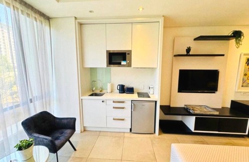 Greater Johannesburg Metropolitan Area Hotel | Entire rental unit in Sandton, a secure up-market complex with excellent views