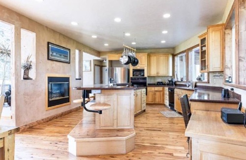 Kamas House | Entire River Ranch House, Mtn Views, Park City, Ski, Horses, Hot tub, 18 acres