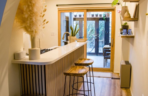 Capitol Hill House | Entire rowhouse in Capitol Hill + free parking