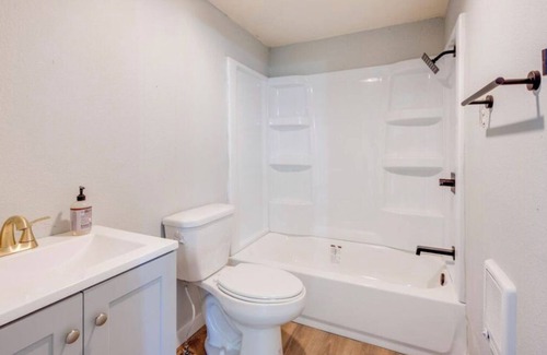 Colfax House | Entire single family house with yard