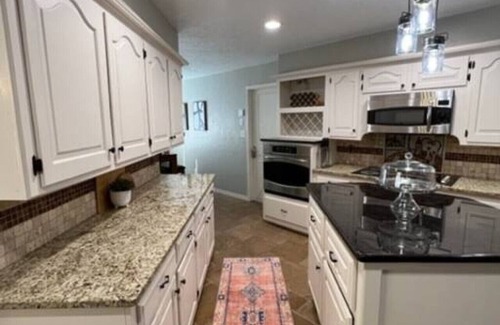 Norman House | Entire Spacious, Cozy home with backyard retreat