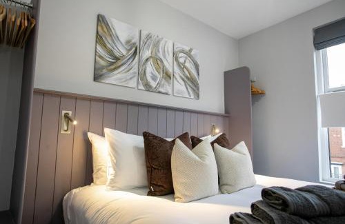 Welford Apartment | Entire Spacious Duplex Flat