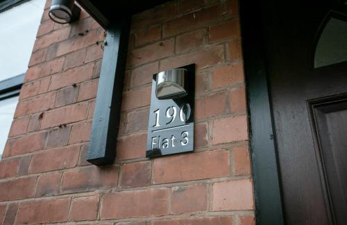 Welford Apartment | Entire Spacious Duplex Flat