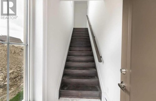 Richmond Hill House | Entire Studio House, Full Kitchen, Bath, Free Parking