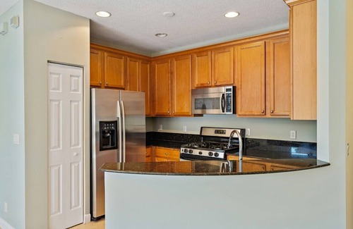 Palm Beach Gardens House | Entire Townhouse gorgeous clean -Palm Beach 2Bed/2Bath w/garage.