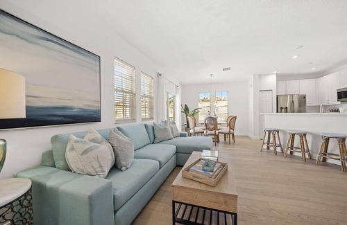 Palm Beach Gardens House | Entire Townhouse gorgeous clean -Palm Beach 2Bed/2Bath w/garage.
