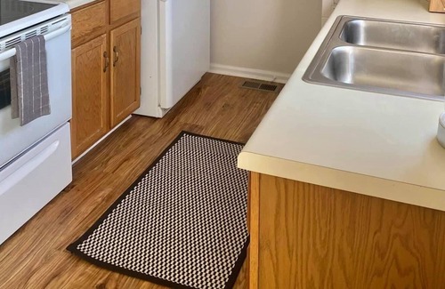 Bolivar House | Entire townhome 1/2 mile from historic Harpers Ferry