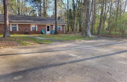 Athens House | Entire Townhome Your GameDay Getaway 5Miles away from Sanford Stadium
