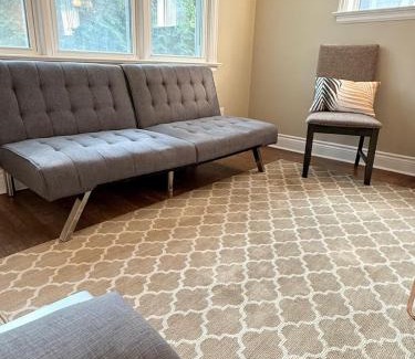 Burlington House | Entire Two Bedrooms Bungalow- Walking distance to Burlington Downtown- Sleeps 6